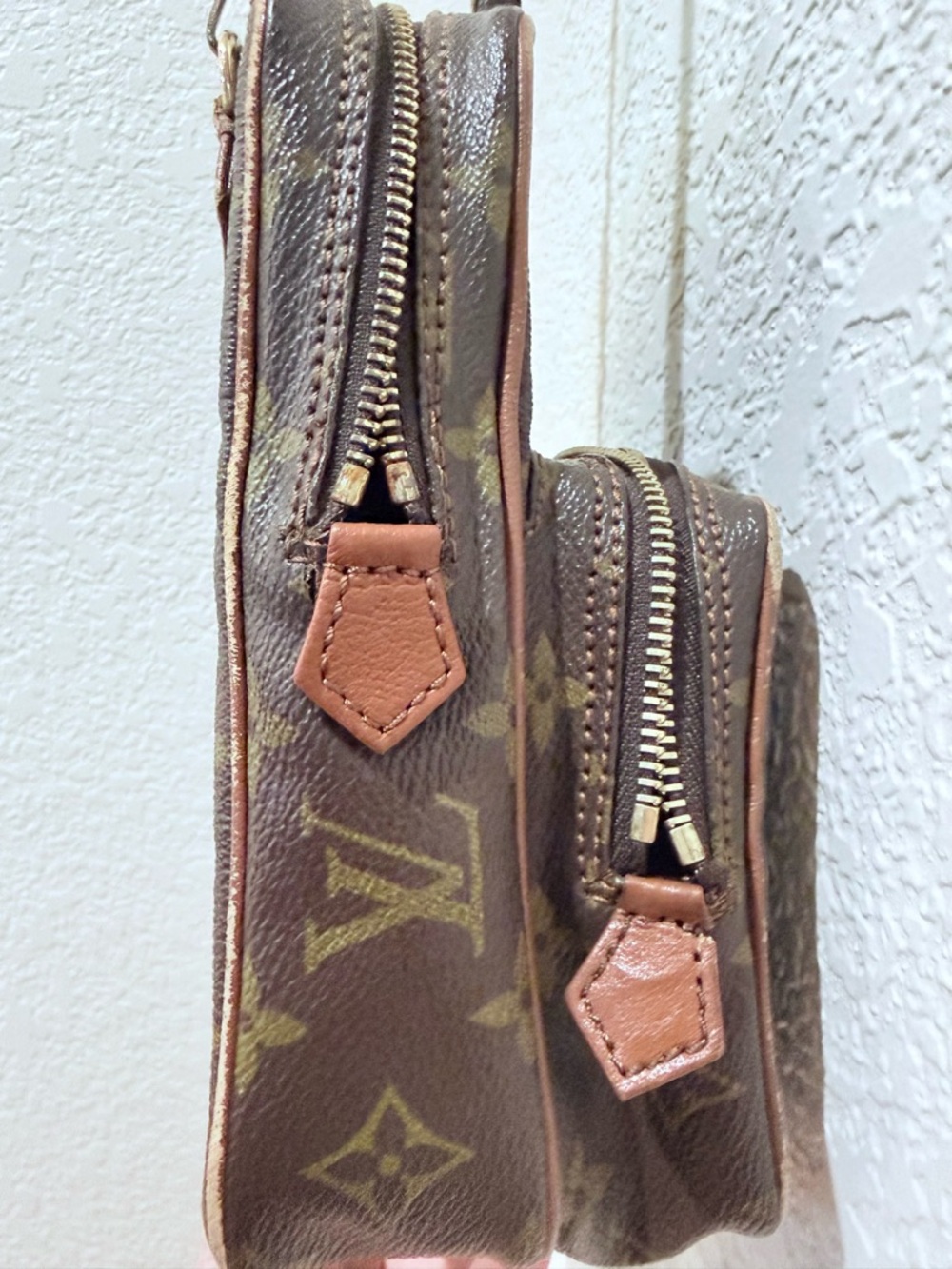 Louis Vuitton Monogram Amazone Messenger Bag - Picture 2 of 15